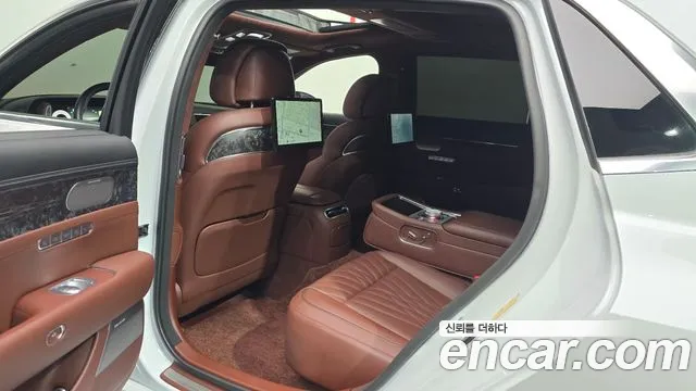 Genesis G90 Бензин 3.5 турбо AWD — Фото автомобиля 8