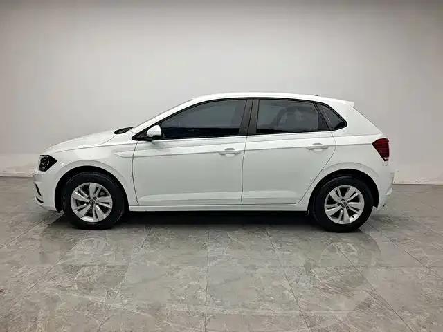 Volkswagen Polo — Фото автомобиля 4