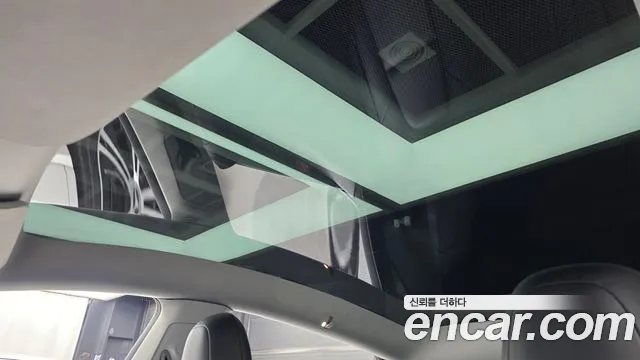 Tesla Model Y — Фото автомобиля 15