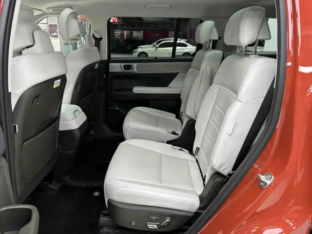 Hyundai Santa Fe — Фото автомобиля 20