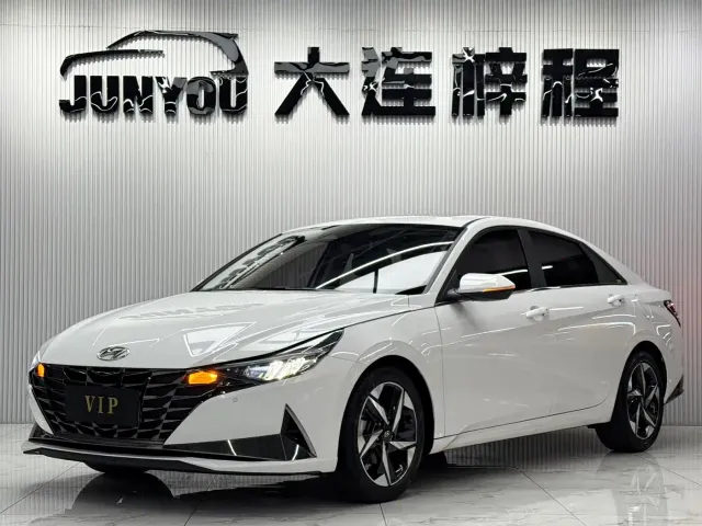 Фотография автомобиля — Hyundai Elantra