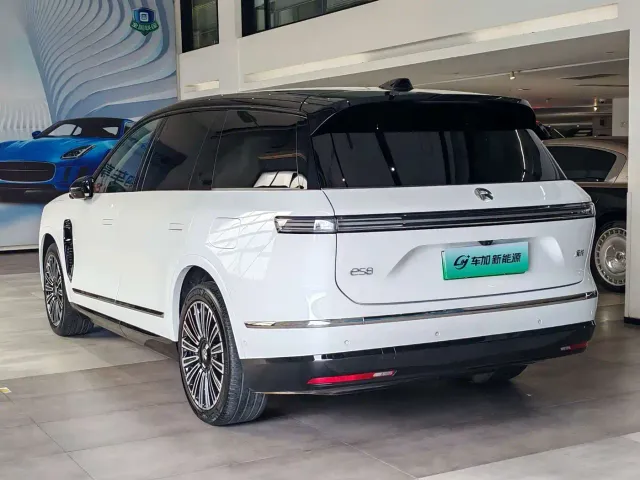 Nio ES8 — Фото автомобиля 7
