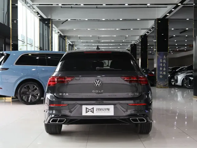 Volkswagen Golf — Фото автомобиля 17