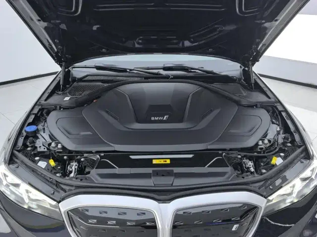 BMW i3 — Фото автомобиля 10