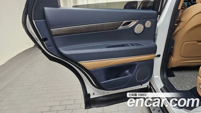 Genesis GV80 — Фото автомобиля 14