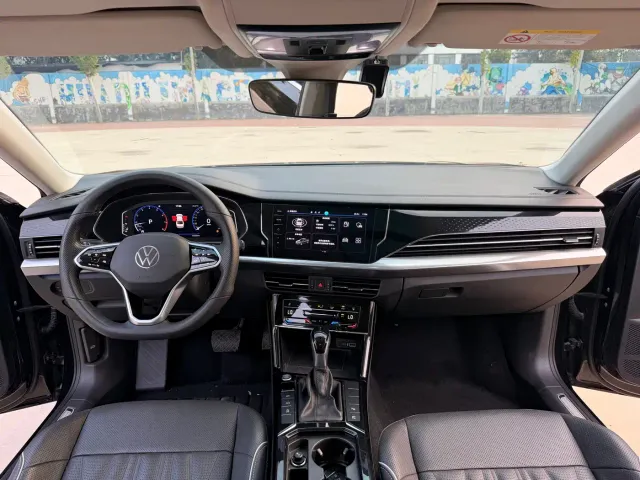 Volkswagen Passat — Фото автомобиля 11