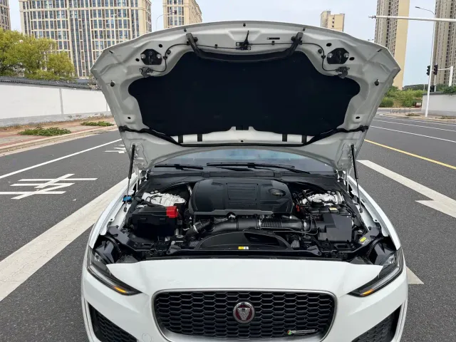 Jaguar XEL — Фото автомобиля 14