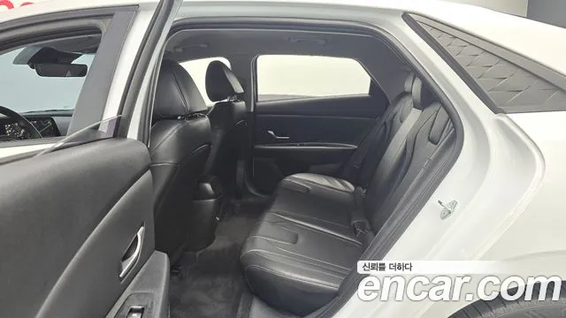 Hyundai AVANTE Новый Avante (CN7) — Фото автомобиля 12