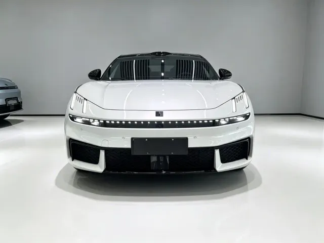 Lynk & Co 10 EM-P — Фото автомобиля 2