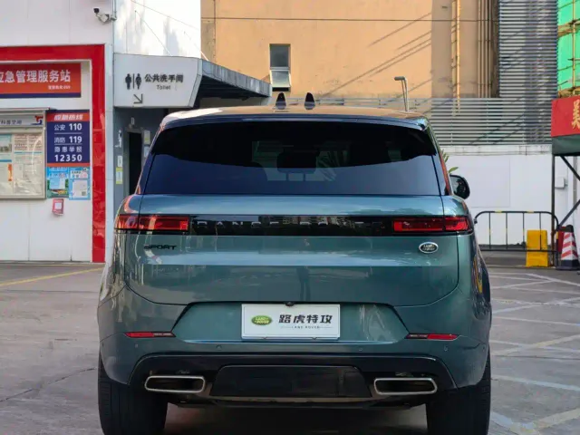 Land Rover Range Rover Sport — Фото автомобиля 12