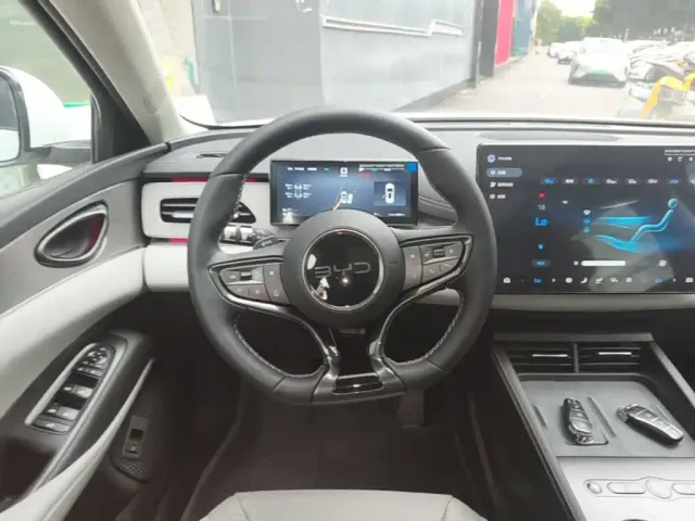 BYD Seal 06 DM-i Touring — Фото автомобиля 10