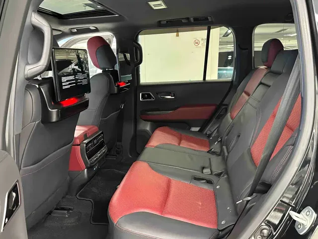 Toyota Land Cruiser — Фото автомобиля 13