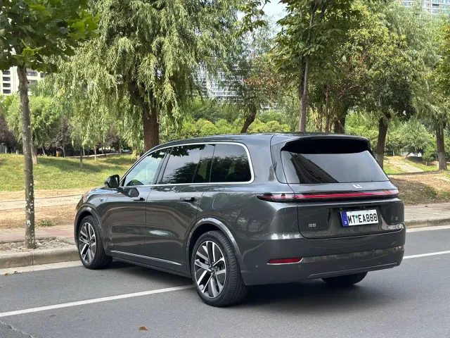 Li Auto L9 — Фото автомобиля 7
