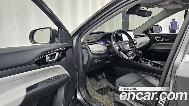 Jeep Compass — Фото автомобиля 10