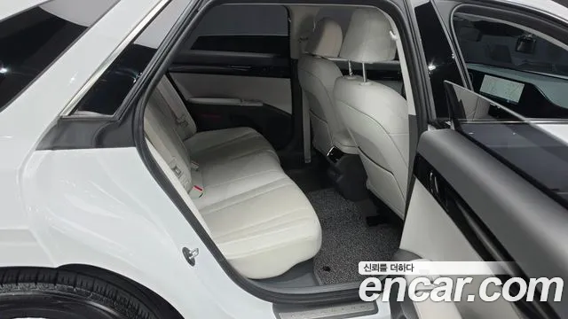 Hyundai Grandeur GN7 — Фото автомобиля 17