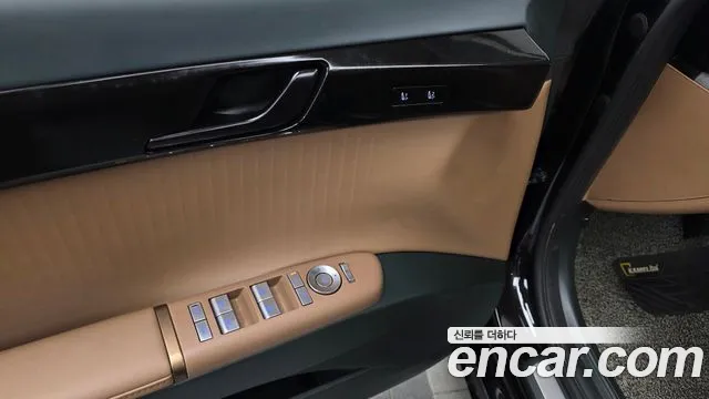 Hyundai Grandeur GN7 — Фото автомобиля 29