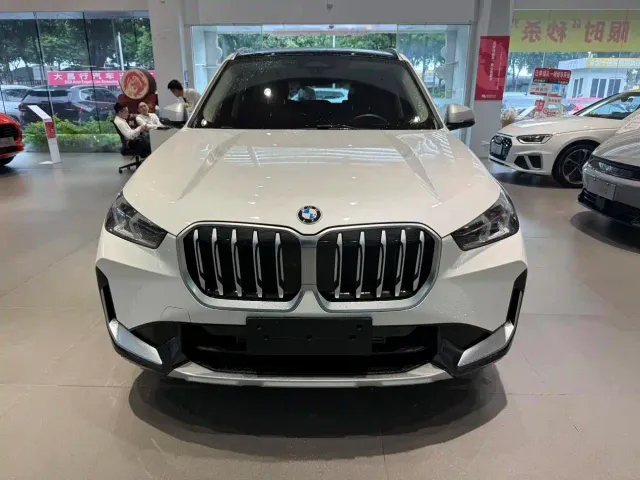 BMW X1 — Фото автомобиля 2
