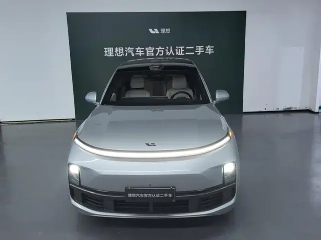 Li Auto L9 — Фото автомобиля 2