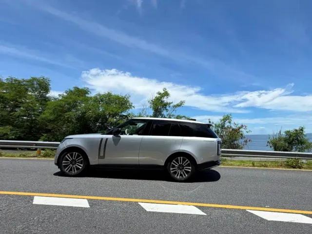 Land Rover Range Rover — Фото автомобиля 7