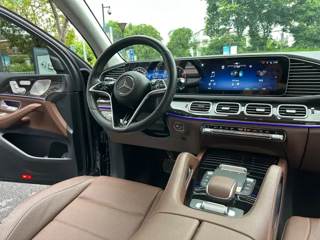 Mercedes-Benz GLE-Class — Фото автомобиля 13