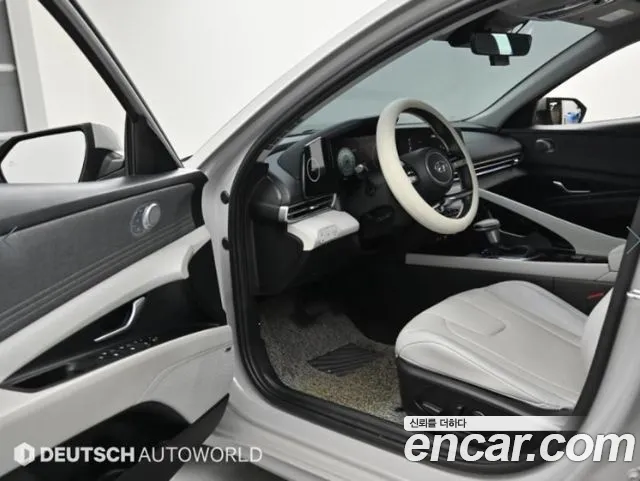 Hyundai AVANTE Avante (CN7) — Фото автомобиля 11