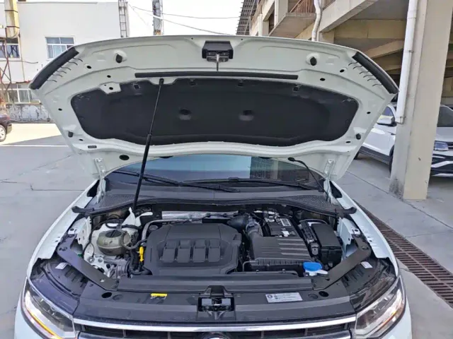 Volkswagen Tiguan L — Фото автомобиля 19