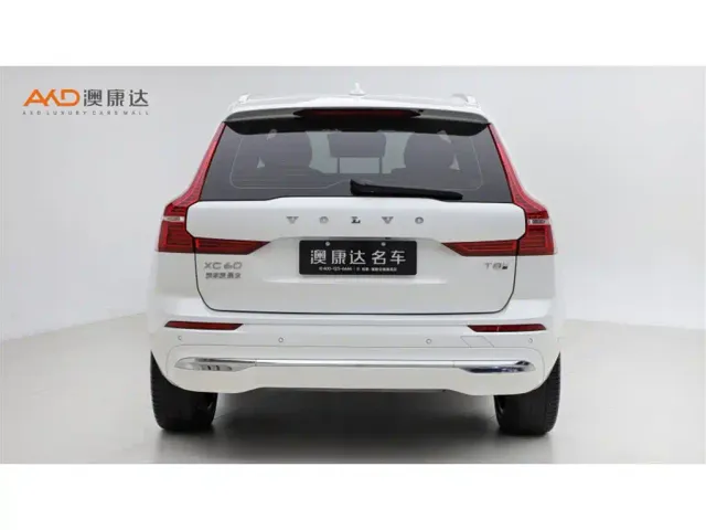 Volvo XC60 — Фото автомобиля 4