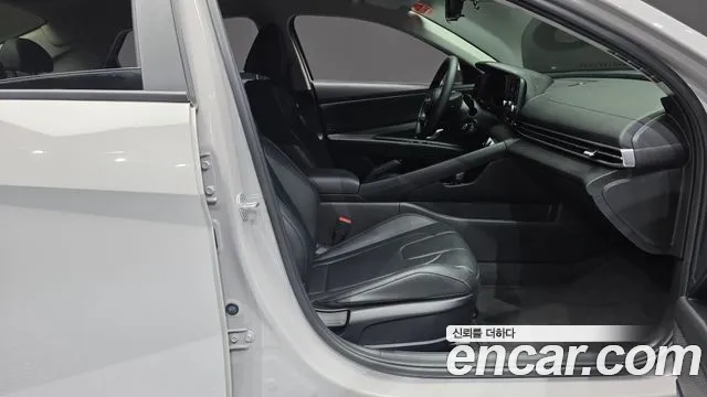 Hyundai AVANTE Avante (CN7) — Фото автомобиля 11