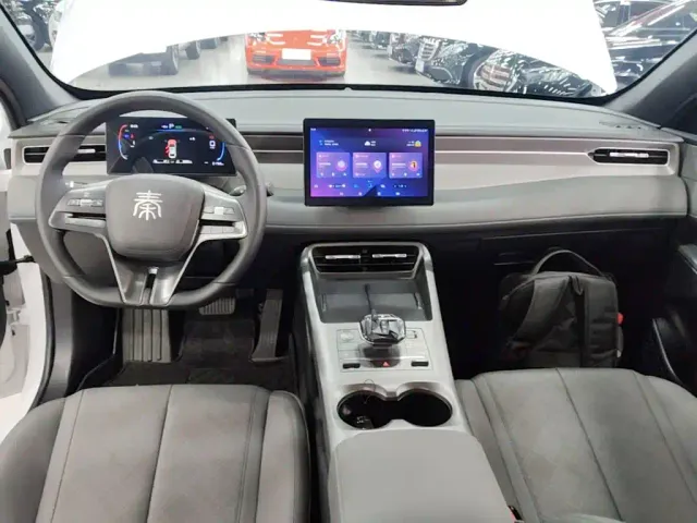 BYD Qin PLUS — Фото автомобиля 9