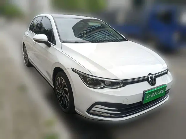 Volkswagen Golf — Фото автомобиля 4
