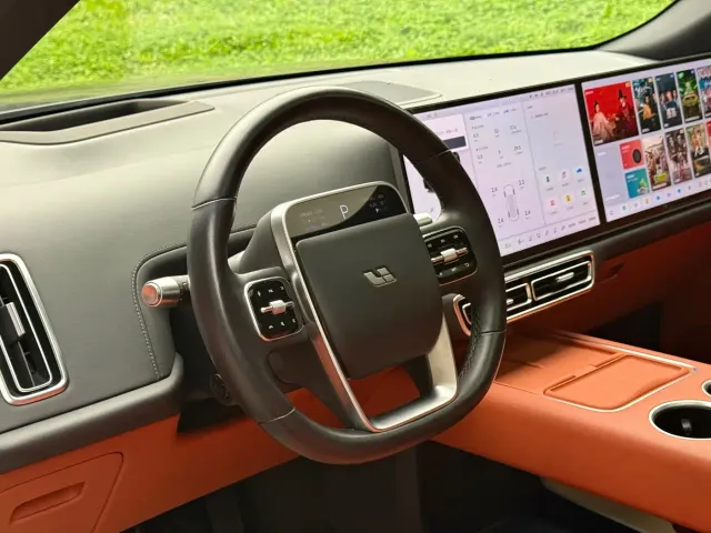 Li Auto L8 — Фото автомобиля 7