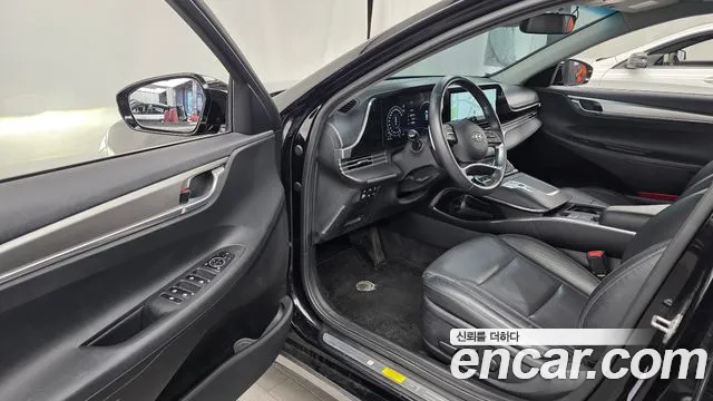 Hyundai Grandeur (New) Hybrid — Фото автомобиля 15