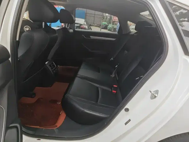 Honda Accord — Фото автомобиля 16