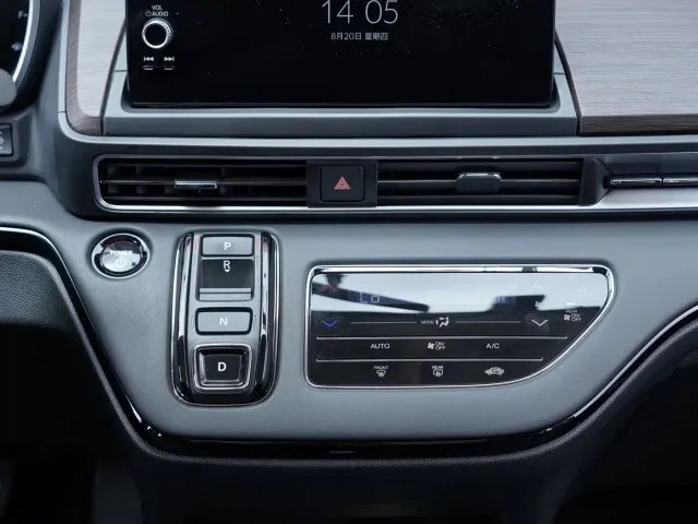 Honda Odyssey — Фото автомобиля 10