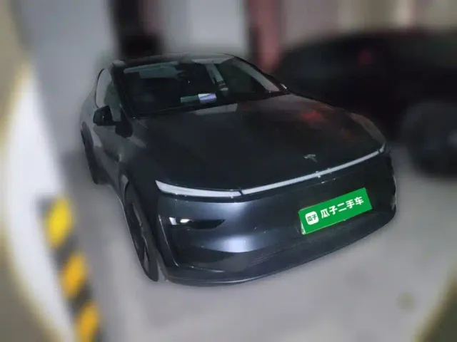 Tesla Model Y — Фото автомобиля 3