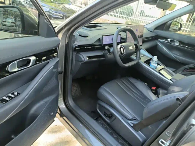 Geely Galaxy E5 — Фото автомобиля 15