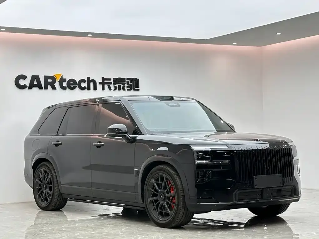 ZEEKR Zeekr 9X 2025 Model Gloss Black Edition — Фото автомобиля 6