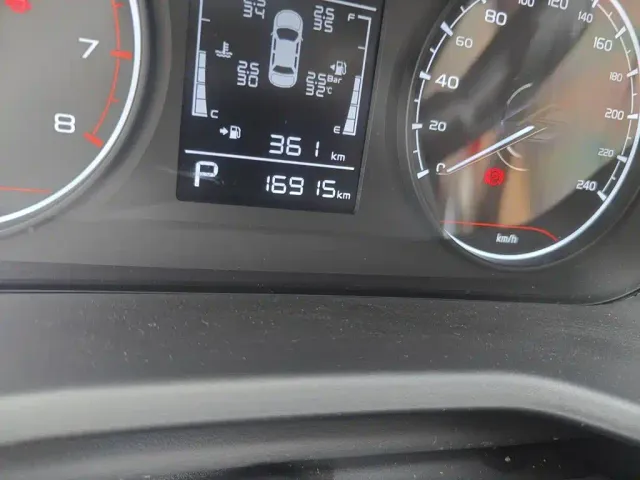 Geely Emgrand — Фото автомобиля 13
