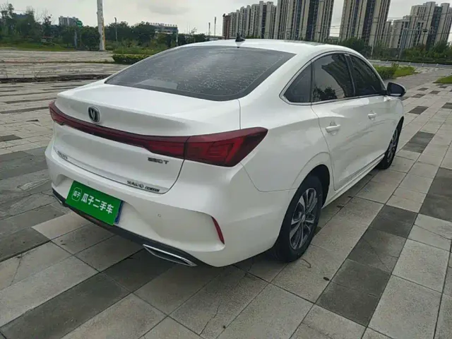 Changan Eado — Фото автомобиля 6
