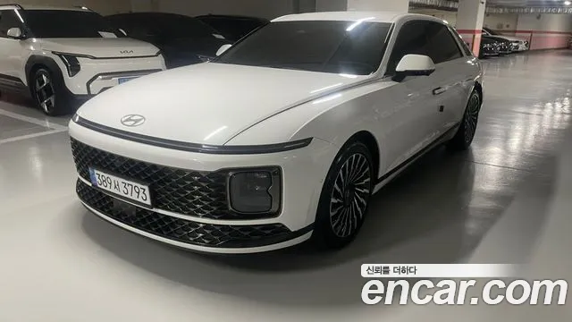 Фотография автомобиля — Hyundai Grandeur GN7