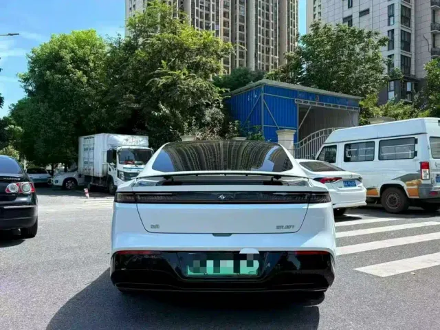 Dongfeng eπ 007 — Фото автомобиля 8