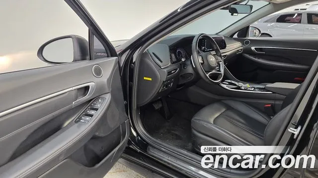 Hyundai Sonata Sonata (DN8) 2.0 LPG(Для проката) — Фото автомобиля 10
