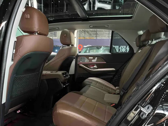 Mercedes-Benz GLE-Class — Фото автомобиля 12