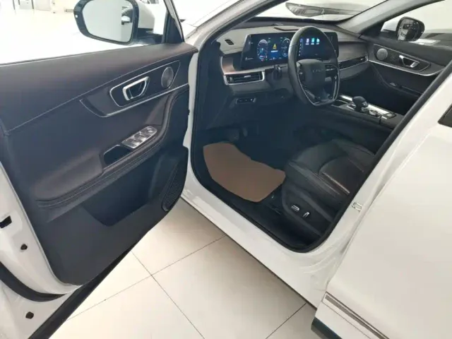 Chery Tiggo 8 PRO EV — Фото автомобиля 15