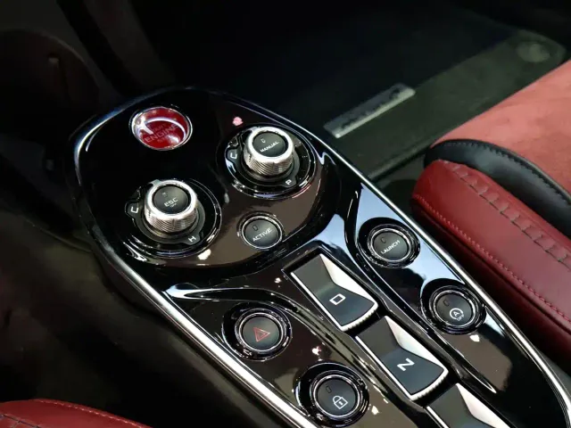 McLaren GT — Фото автомобиля 11