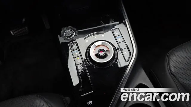 Kia Niro — Фото автомобиля 12