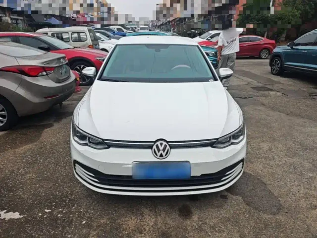 Volkswagen Golf — Фото автомобиля 2