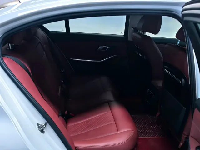 BMW 3 Series — Фото автомобиля 23