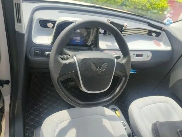 Wuling Hongguang Mini EV — Фото автомобиля 6
