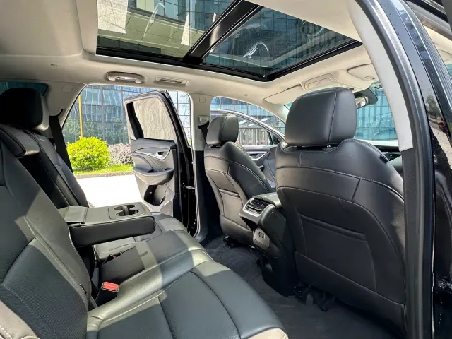 Buick Enclave — Фото автомобиля 11